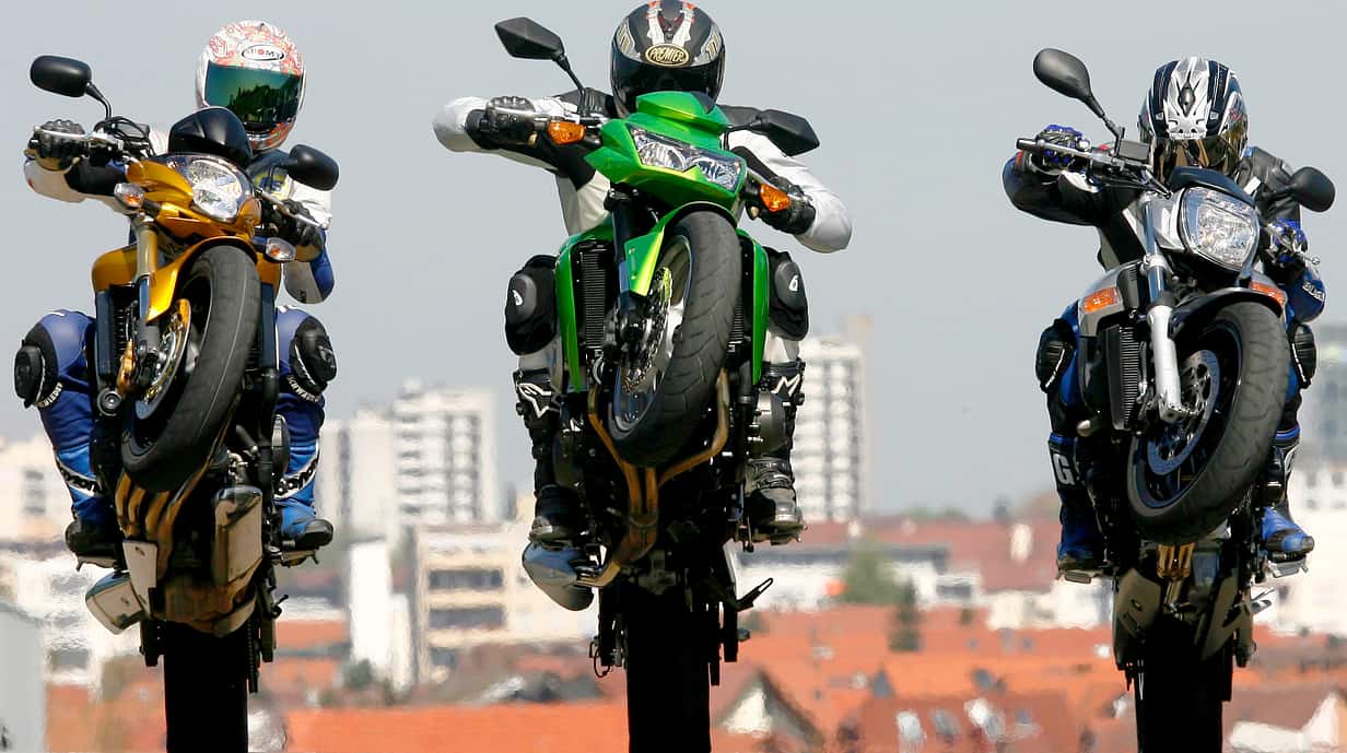 Motorrad-Wheelie lernen