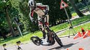 E-Scooter Elektro Tretroller Test Vergleich BMW X2 City Metz Moover Xiaomi M365 Moovi Ninebot ES2