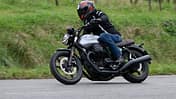 Moto Guzzi V7 2021