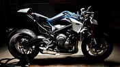 Triumph Trident 660 Iron Macchina
