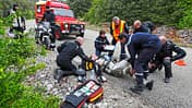 Was ist zu tun, bei einem Motorradunfall: Helm abnehmen, oder nicht?