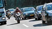 Mit dem Motorrad im Stau