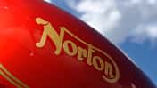 Norton 850 Commando, Schriftzug, Tank