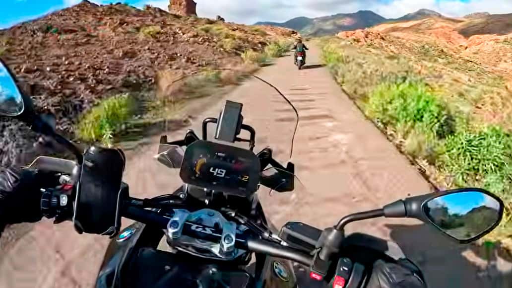 BMW R 1300 GS vs Africa Twin DCT