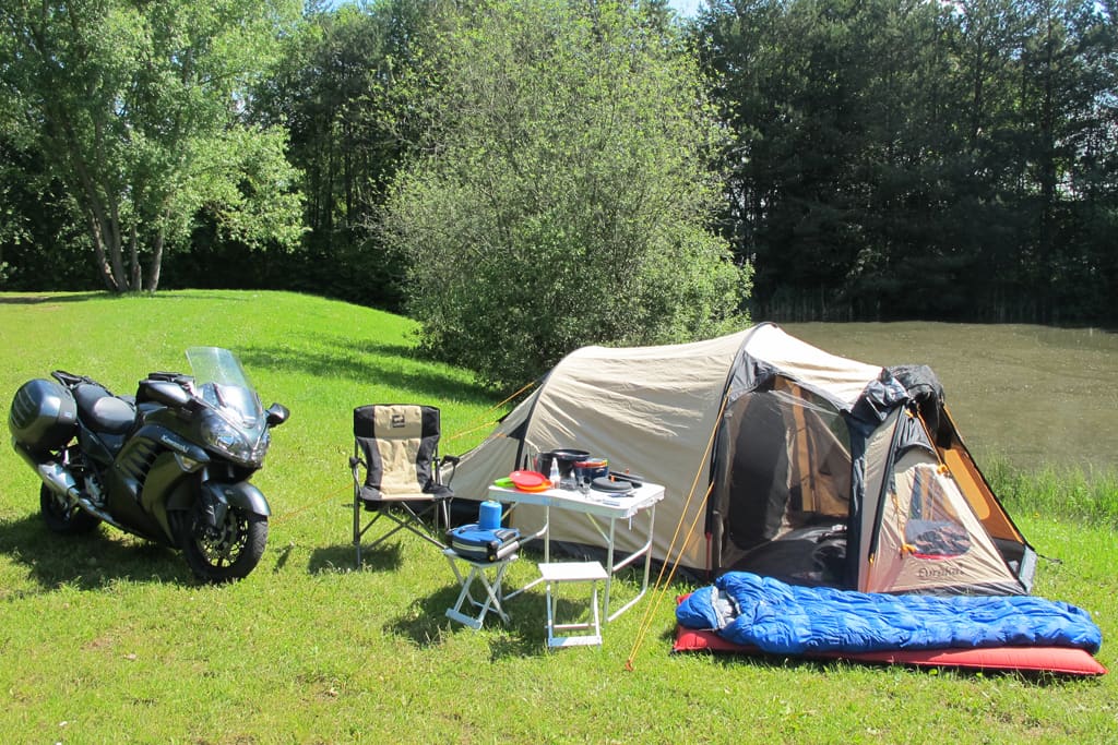 Komfort-Camping mit Motorrdern